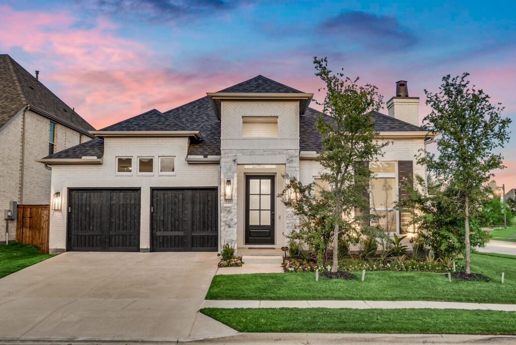 8401 Wembley, The Colony, TX 75056 — photo 1