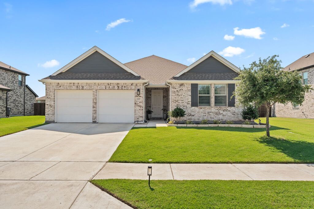 13529 Fergus Drive, Fort Worth, TX 76052 — photo 1