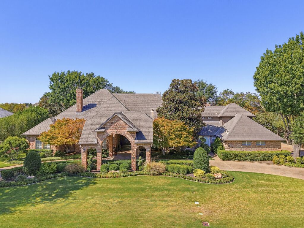 6200 Forest Highlands Drive, Fort Worth, TX 76132 — photo 1
