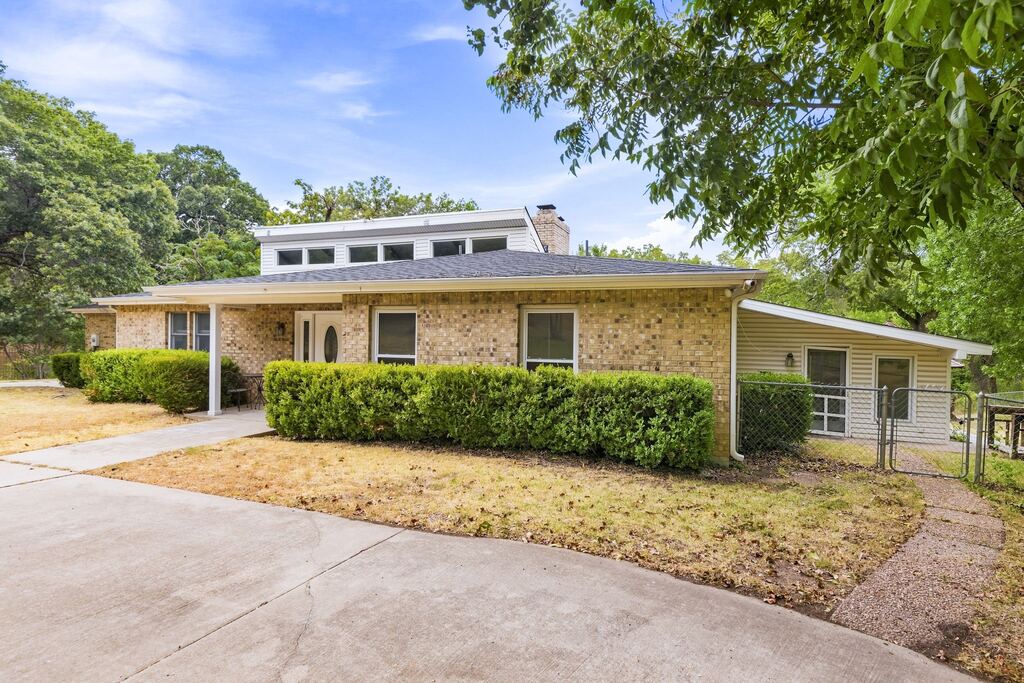 6049 W Red Bird Lane, Dallas, TX 75236 — photo 1