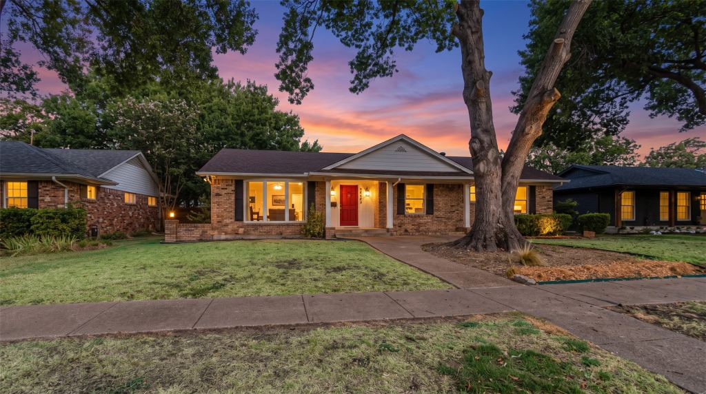 8419 Bocowood Drive, Dallas, TX 75228 — photo 1