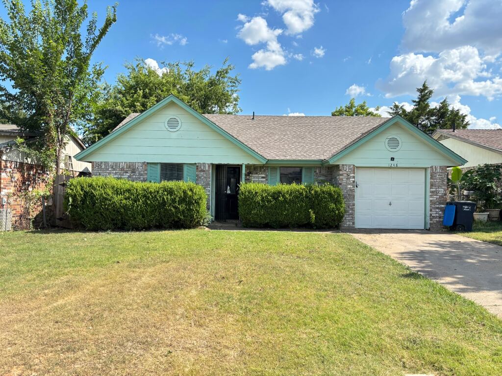 1248 Meriweather Avenue, Fort Worth, TX 76115 — photo 1