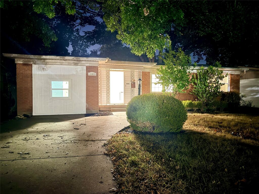 10870 Cassandra Way, Dallas, TX 75228 — photo 1
