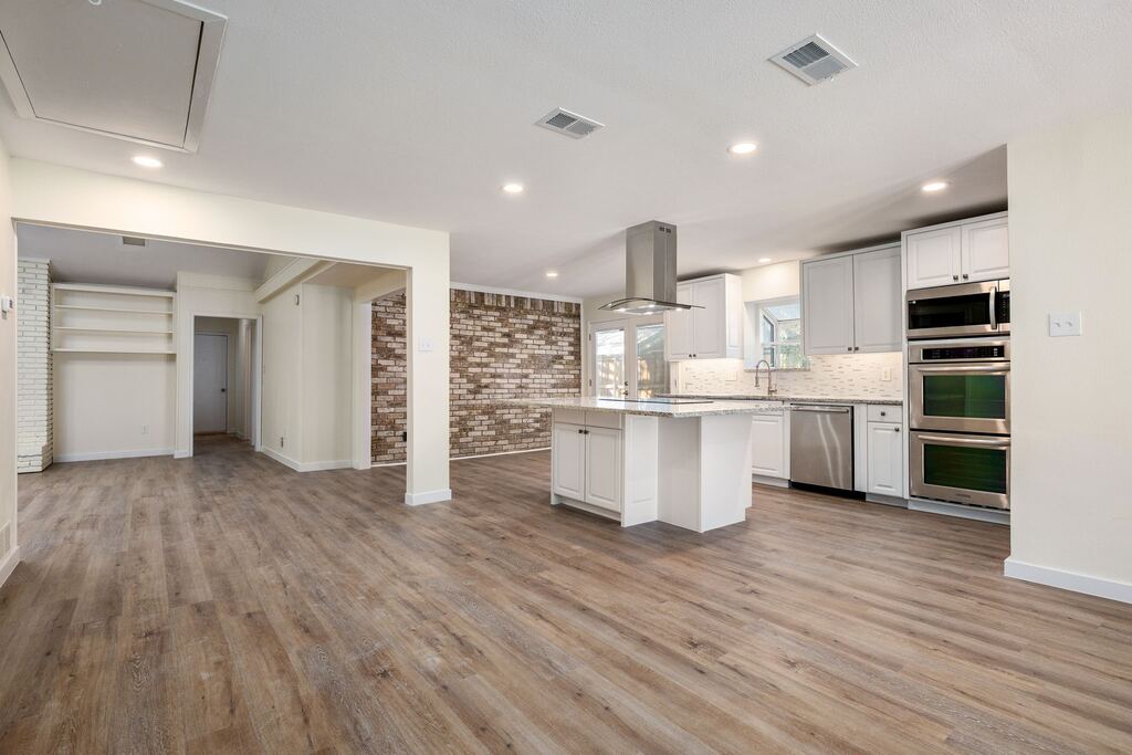 10521 Sandpiper Lane, Dallas, TX 75230 — photo 1
