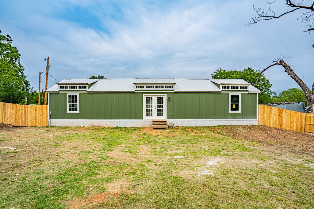 329 Vine Street, Dublin, TX 76446 — photo 1