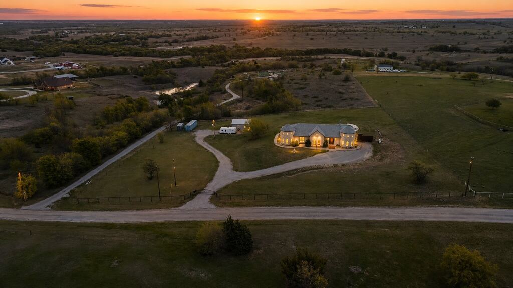 1395 Private Road 4011, Decatur, TX 76234 — photo 1