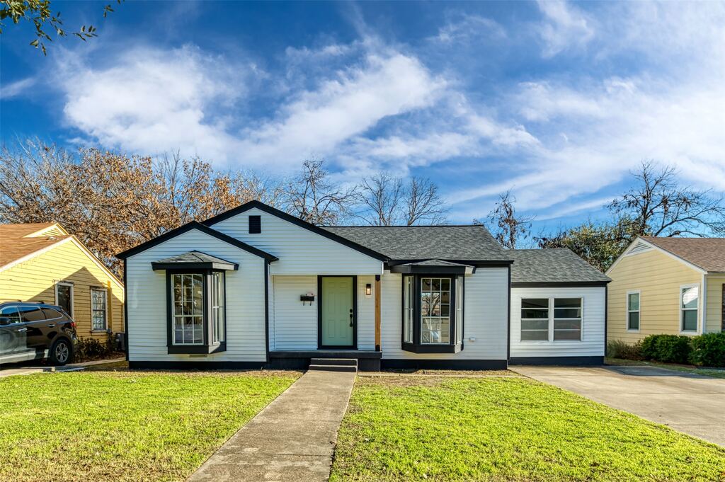 2842 Carlson Drive, Dallas, TX 75235 — photo 1