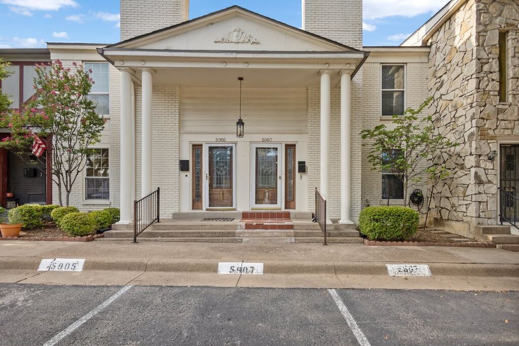 5907 Copperwood Lane 1138, Dallas, TX 75248 — photo 1