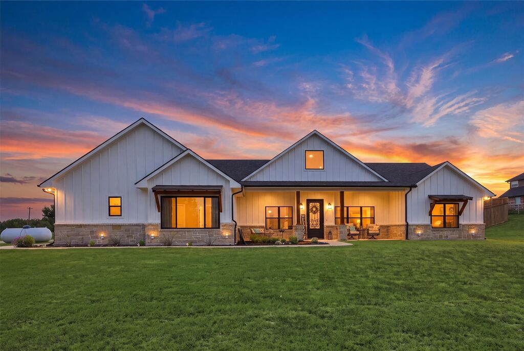 3657 Harrell Road, Howe, TX 75459 — photo 1