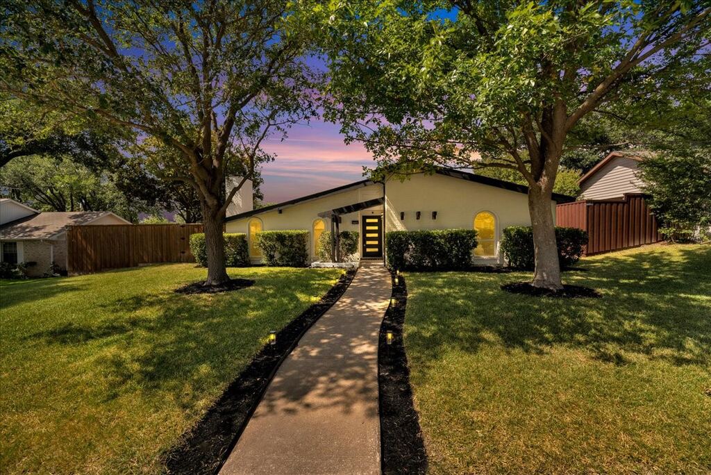 6631 Hunters Ridge Drive, Dallas, TX 75248 — photo 1