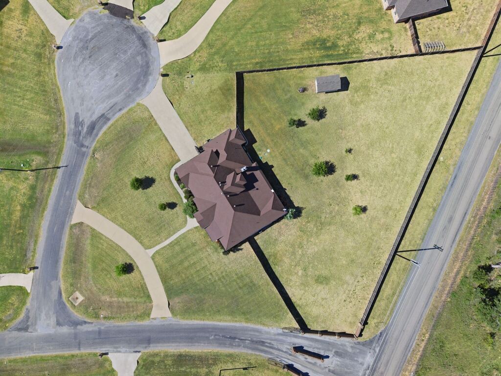 102 Brock Court, Millsap, TX 76066 — photo 1