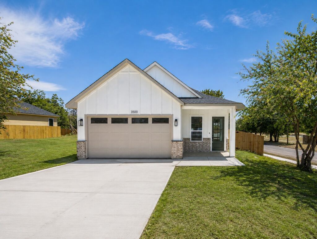 3500 Oscar Avenue, Fort Worth, TX 76106 — photo 1