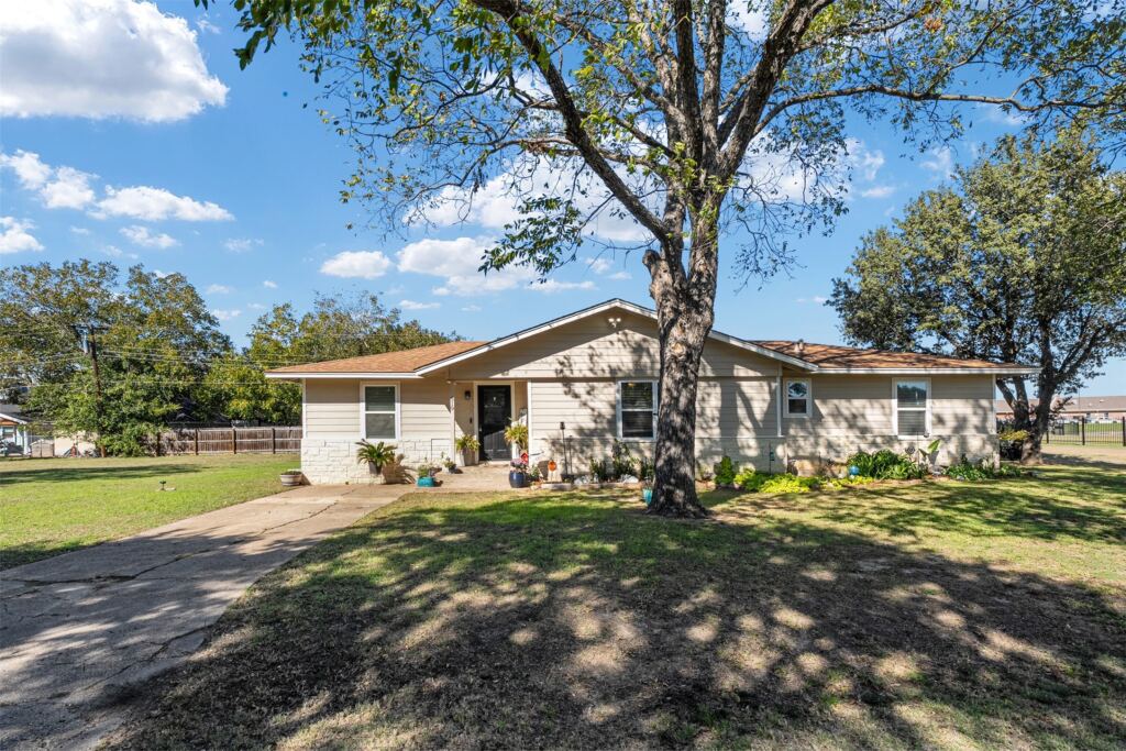 519 MAE Drive