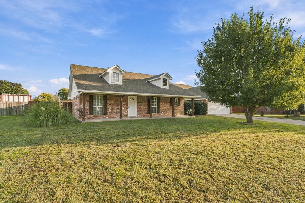 107 Ashley Street, Alvord, TX 76225 — photo 1