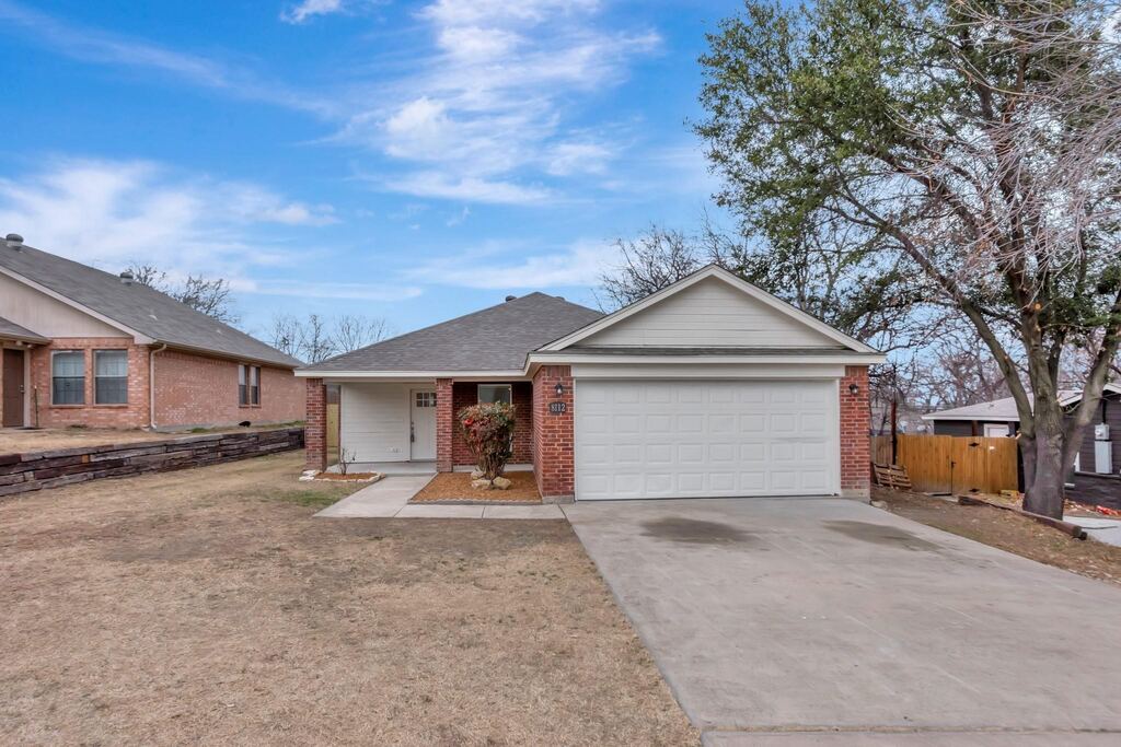 8112 Arbor Avenue, Fort Worth, TX 76116 — photo 1
