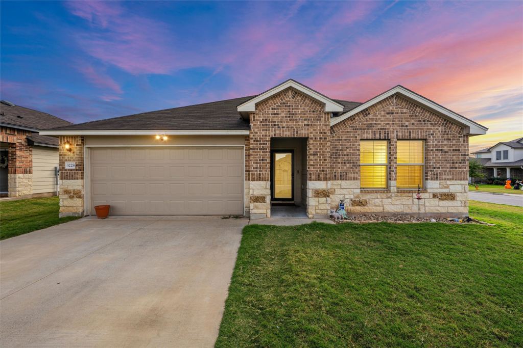 3228 Sherco Road, Lorena, TX 76655 — photo 1