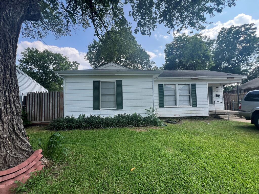 8810 Eldon Drive, Dallas, TX 75217 — photo 1