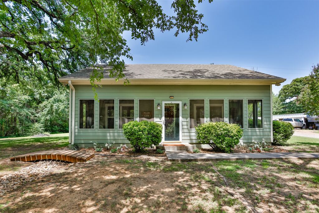 16 Park Tree Lane, Gordonville, TX 76245 — photo 1