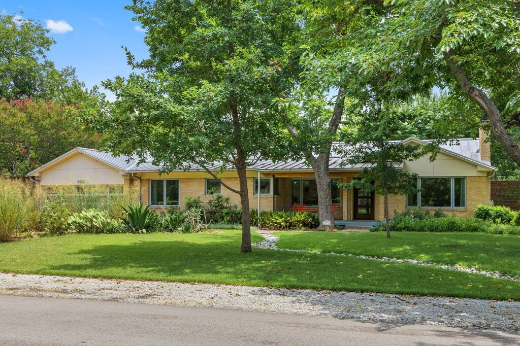 9422 Hermosa Drive, Dallas, TX 75218 — photo 1
