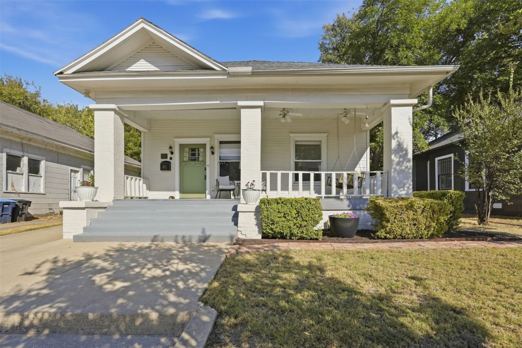 2227 College Avenue, Fort Worth, TX 76110 — photo 1