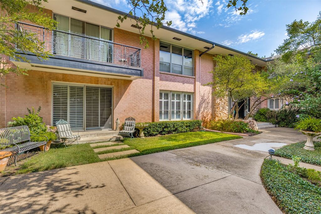 6311 Bandera Avenue A, Dallas, TX 75225 — photo 1