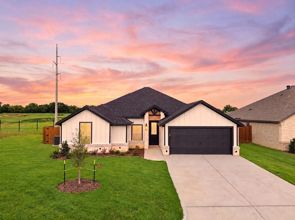 1600 Oleander Drive, Tolar, TX 76476 — photo 1