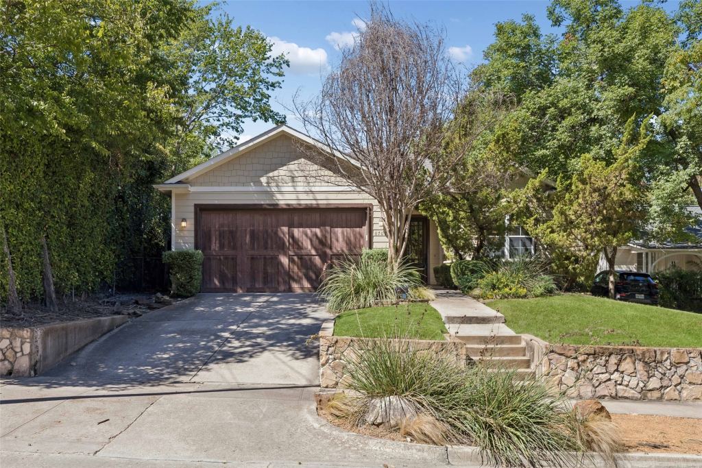 8707 Daytonia Avenue, Dallas, TX 75218 — photo 1