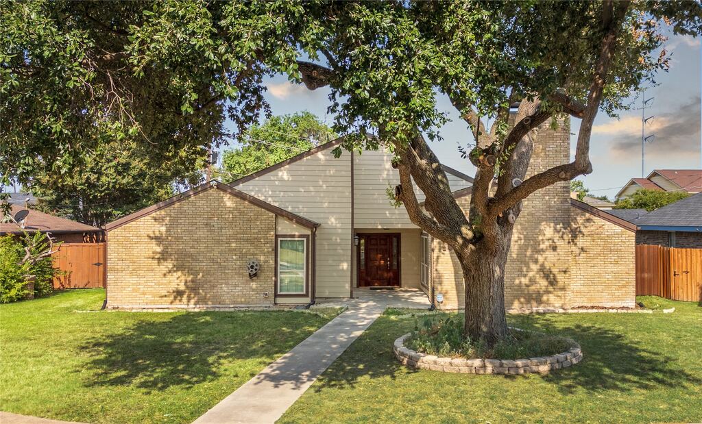 13407 Hedgeapple Drive, Dallas, TX 75243 — photo 1