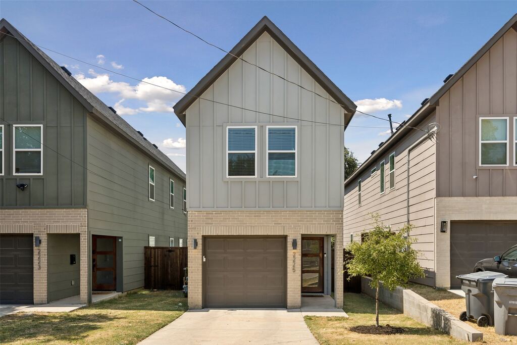2225 Bethurum Avenue, Dallas, TX 75215 — photo 1