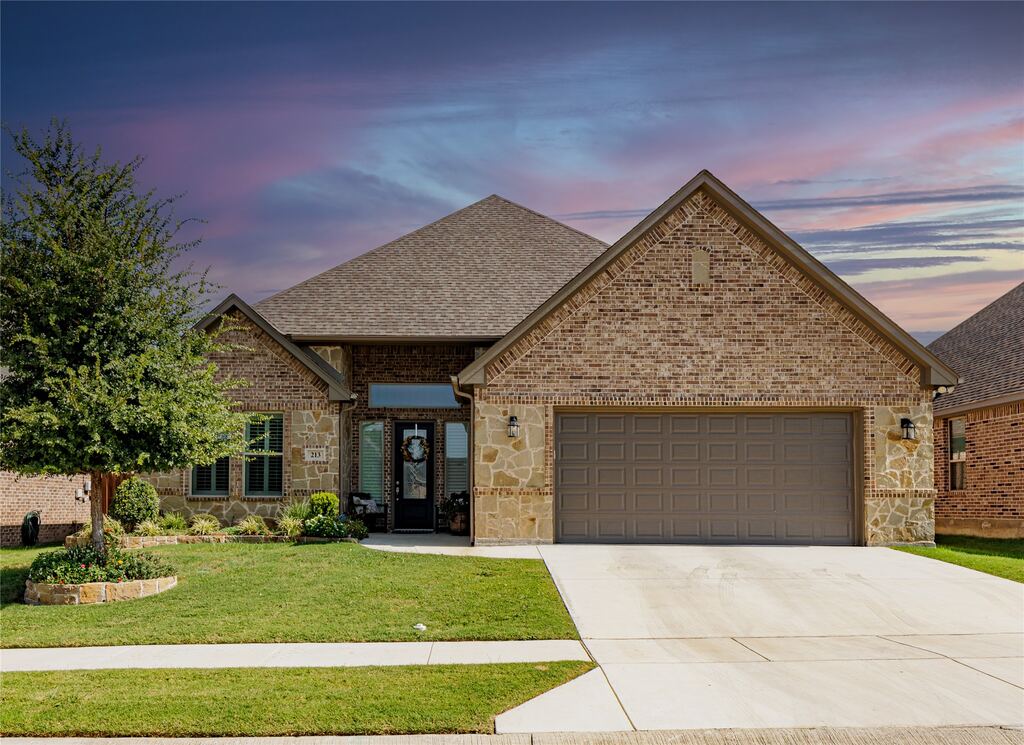 213 Windy Glen Drive, Decatur, TX 76234 — photo 1
