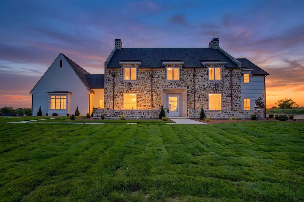312 San Gabriel Drive