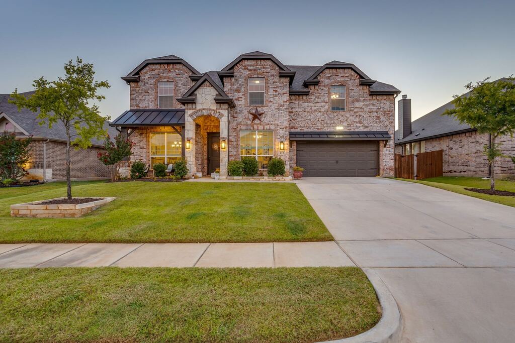 117 Mockingbird Hill Drive, Joshua, TX 76058 — photo 1