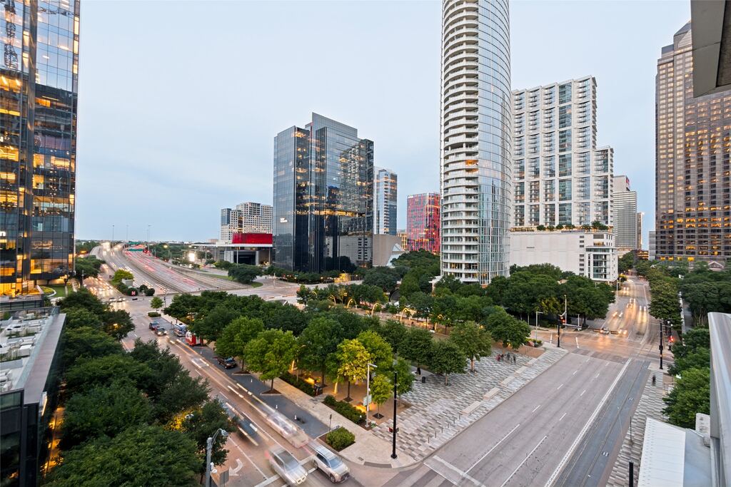 2025 Woodall Rodgers Freeway 23, Dallas, TX 75201 — photo 1