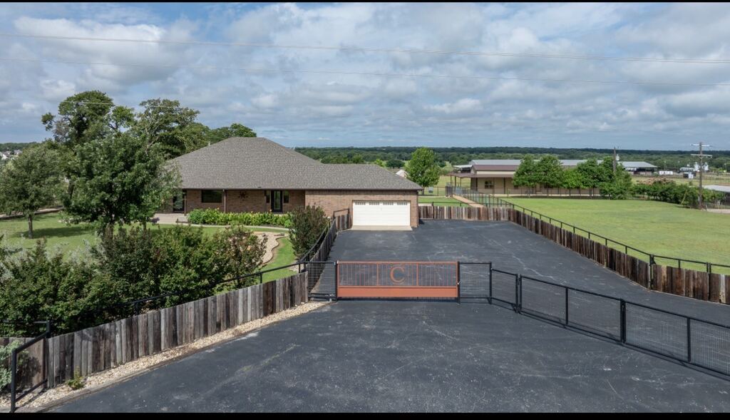 904 County Road 3341, Paradise, TX 76073 — photo 1