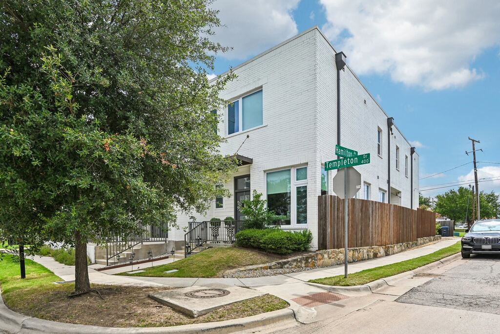 322 Templeton Drive, Fort Worth, TX 76107 — photo 1