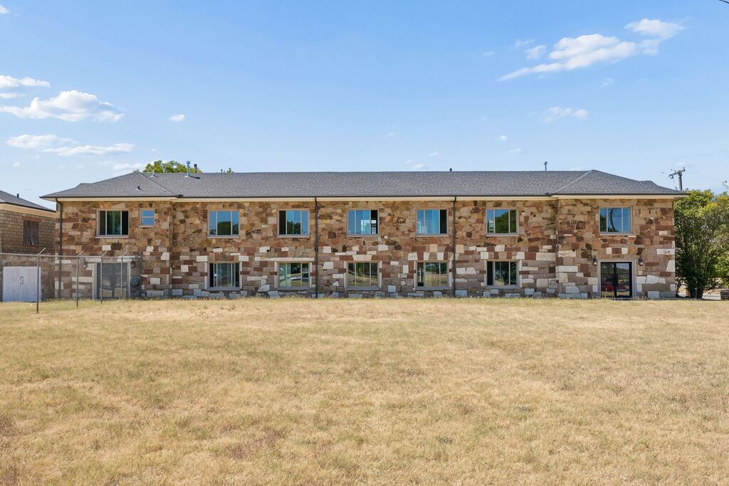 1200 E Maddox Avenue, Fort Worth, TX 76104 — photo 1