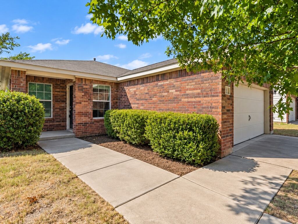 613 Misty Mountain Drive, Fort Worth, TX 76140 — photo 1