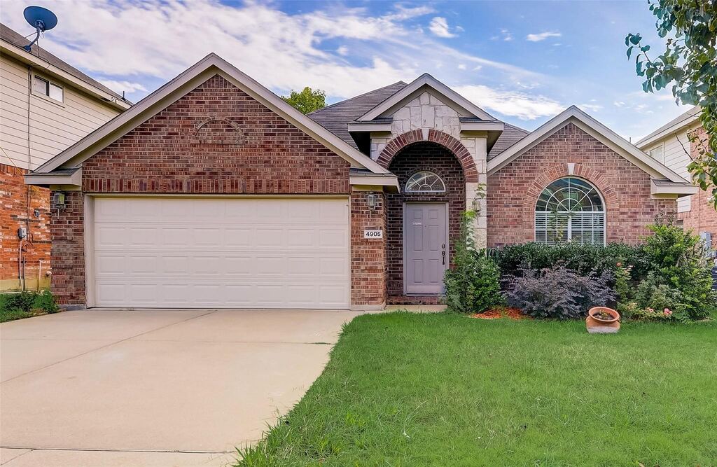 4905 Summer Oaks Lane, Fort Worth, TX 76123 — photo 1