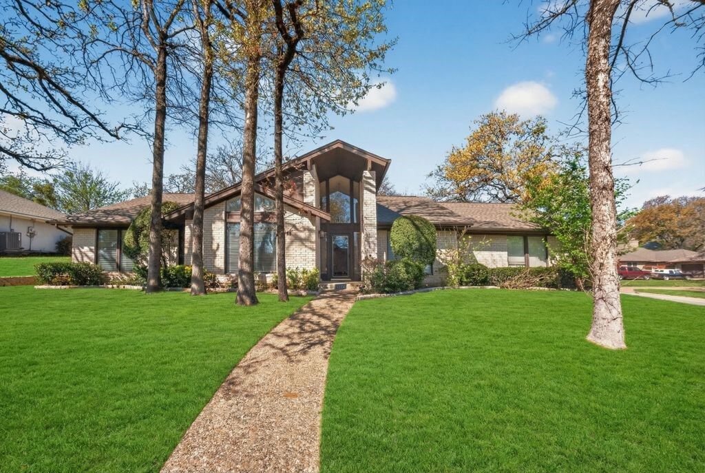 1800 High Vista Court, Fort Worth, TX 76112 — photo 1