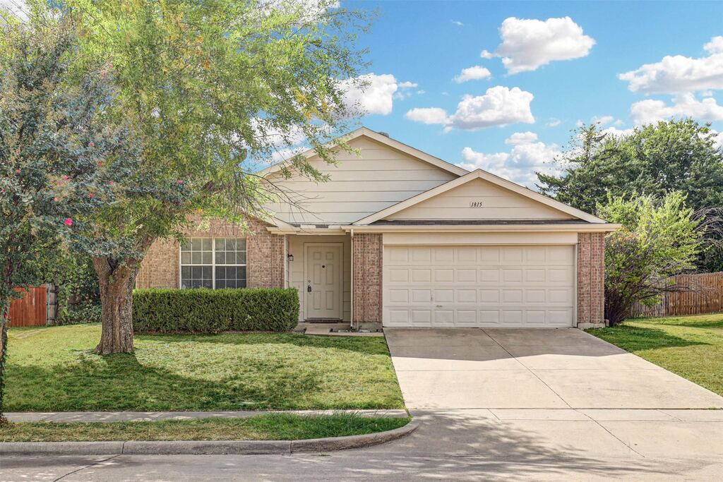 1815 Citadel Drive, Glenn Heights, TX 75154 — photo 1