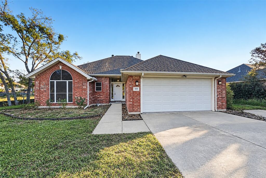 506 Dallas Drive, Roanoke, TX 76262 — photo 1