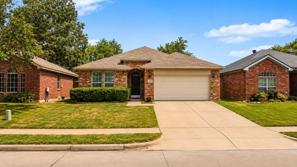 13521 Ponderosa Ranch Road, Fort Worth, TX 76262 — photo 1