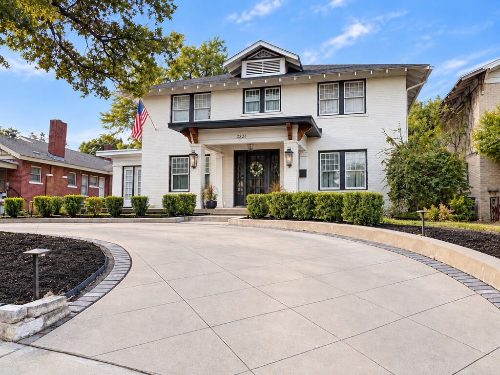 2221 Park Place Avenue, Fort Worth, TX 76110 — photo 1