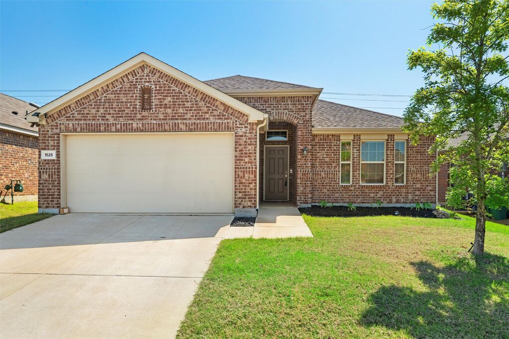 1525 Alamandine Avenue, Cross Roads, TX 76227 — photo 1