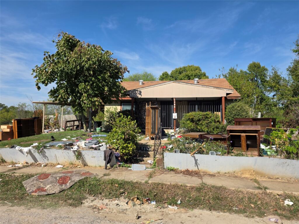 1465 Avenue Avenue E, Fort Worth, TX 76104 — photo 1