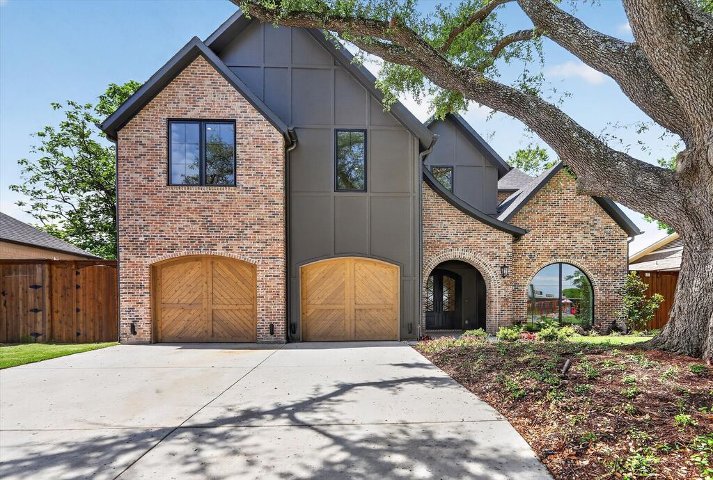 10140 Lakemere Drive, Dallas, TX 75238 — photo 1