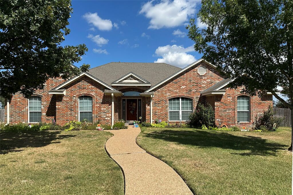394 Sunland Park, Robinson, TX 76706 — photo 1