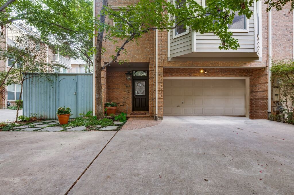 2205 Boll Street A, Dallas, TX 75204 — photo 1