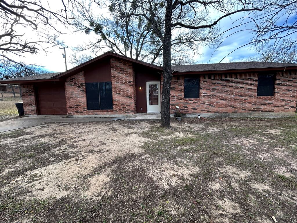301 Walnut Avenue, Azle, TX 76020 — photo 1