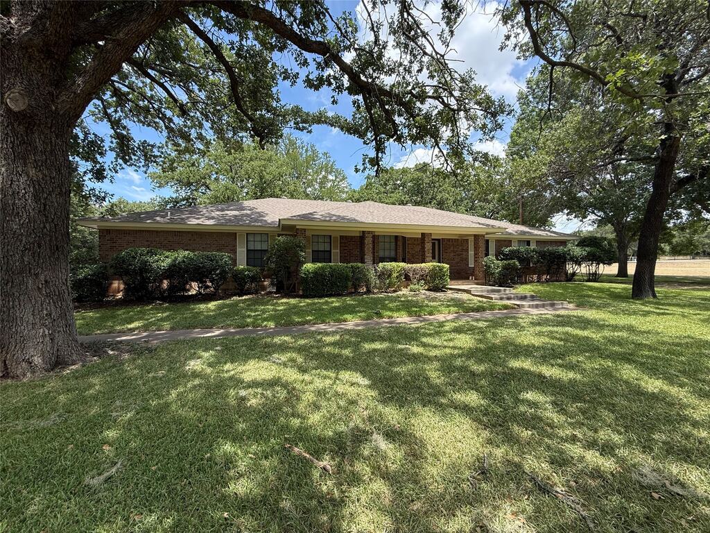 136 Busey Boulevard, Decatur, TX 76234 — photo 1